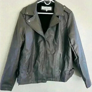 Sebby collection faux leather jacket lined. Size 1X
